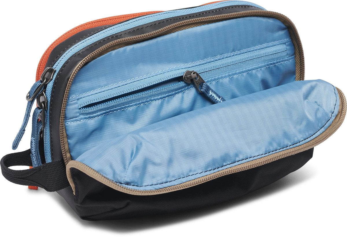 Cotopaxi Nido Accessory Bag - CADA Dia - Black | Recycled Nylon Dopp Kit Avelisse