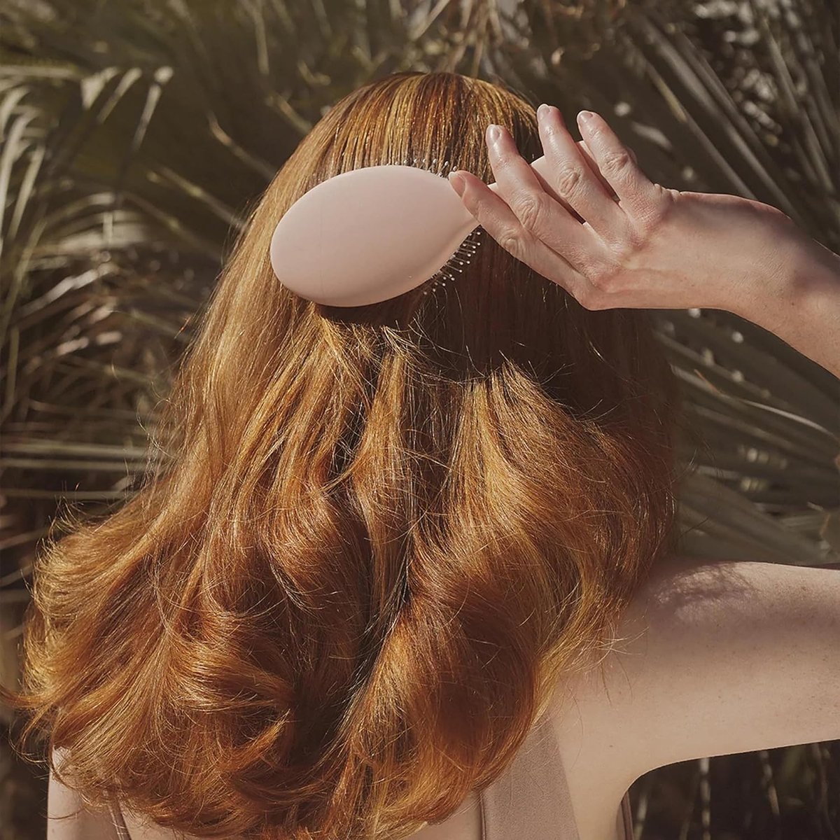 DAE Vegan Detangle + Style Brush - Detangles, Prevents Breakage, & Massages Scalp Avelisse