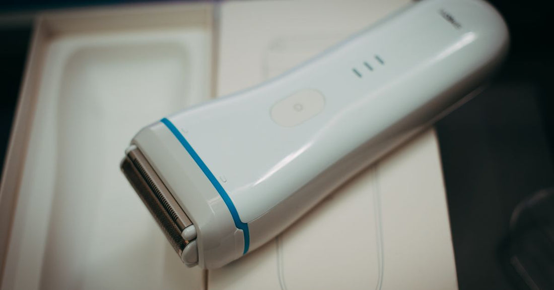 A selection of the best accessories 2026 including shaver chargers and travel cases arranged on a clean surface.