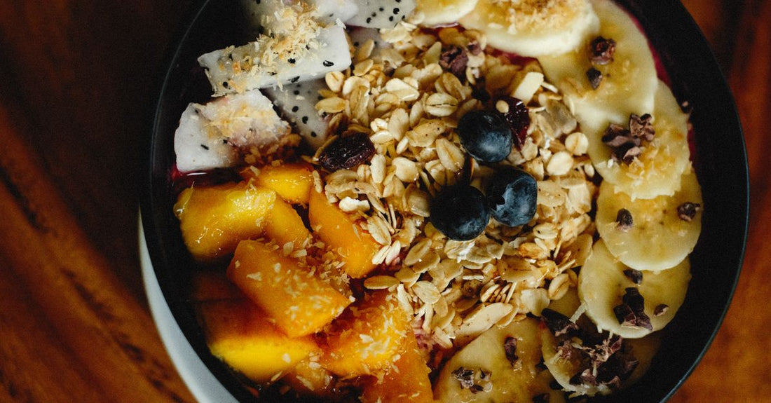 A bowl of golden dried mango slices, representing the best dried mangoes UK 2026 guide