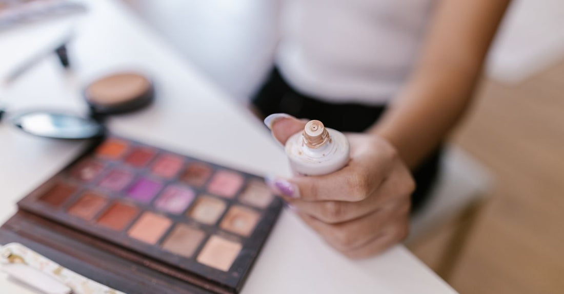 Best foundation primer for large pores UK displayed on a clean beauty shelf