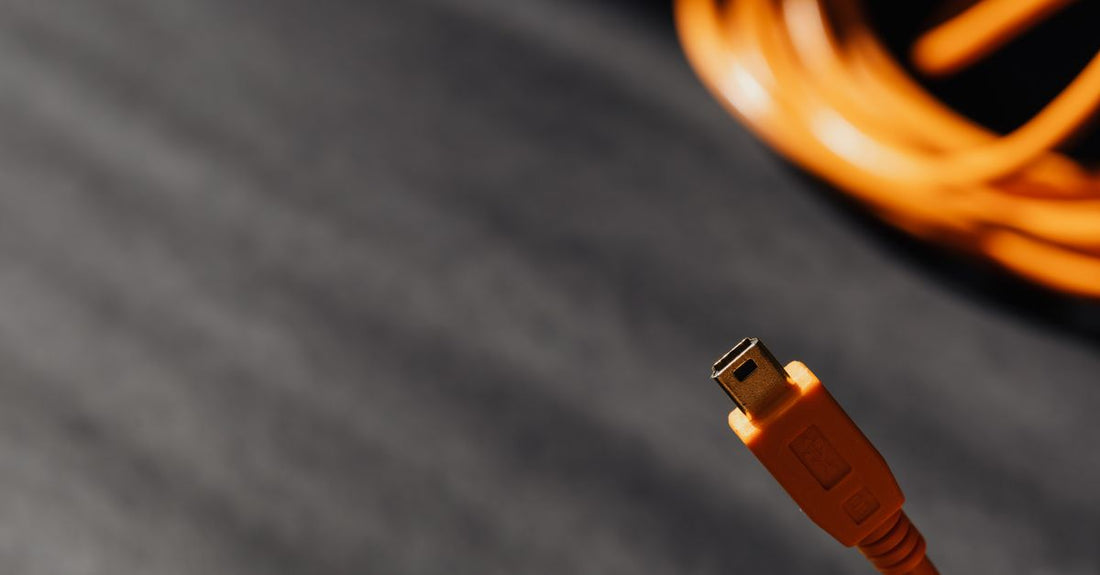 A collection of shaver charger cables and travel cases in the UK for the best accessories 2026 guide.