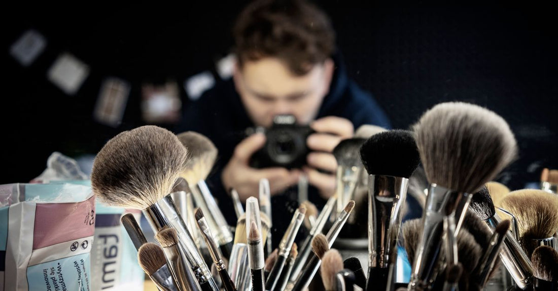 A selection of best concealer brushes 2026 arranged on a clean surface, showcasing different head shapes like tapered, flat, and angled.