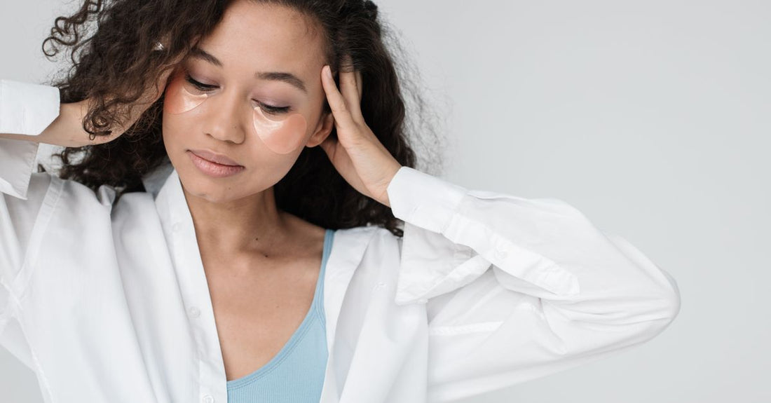 Silicone wrinkle patches arranged on a clean surface, demonstrating how do wrinkle patches work for forehead lines.