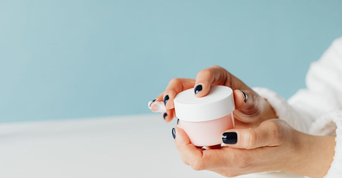 A white jar of moisturiser for dry skin on a clean surface, representing the best moisturiser for dry skin UK shoppers seek in 2026.