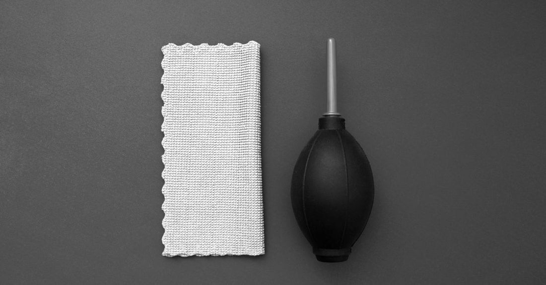 A flatlay arrangement of reusable cloths and towelettes for cleansing, showing different textures and materials for a how to choose cloths & towelettes guide.