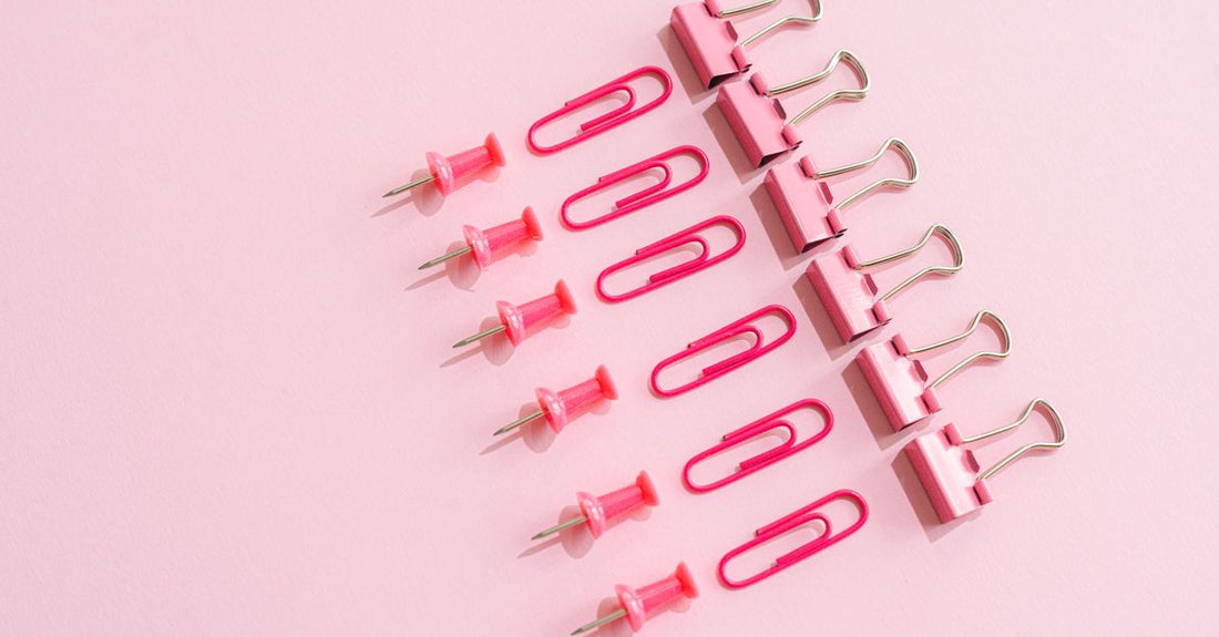 An assortment of high‑quality hair clips laid flat, illustrating the clips buying guide for long‑term hair health.