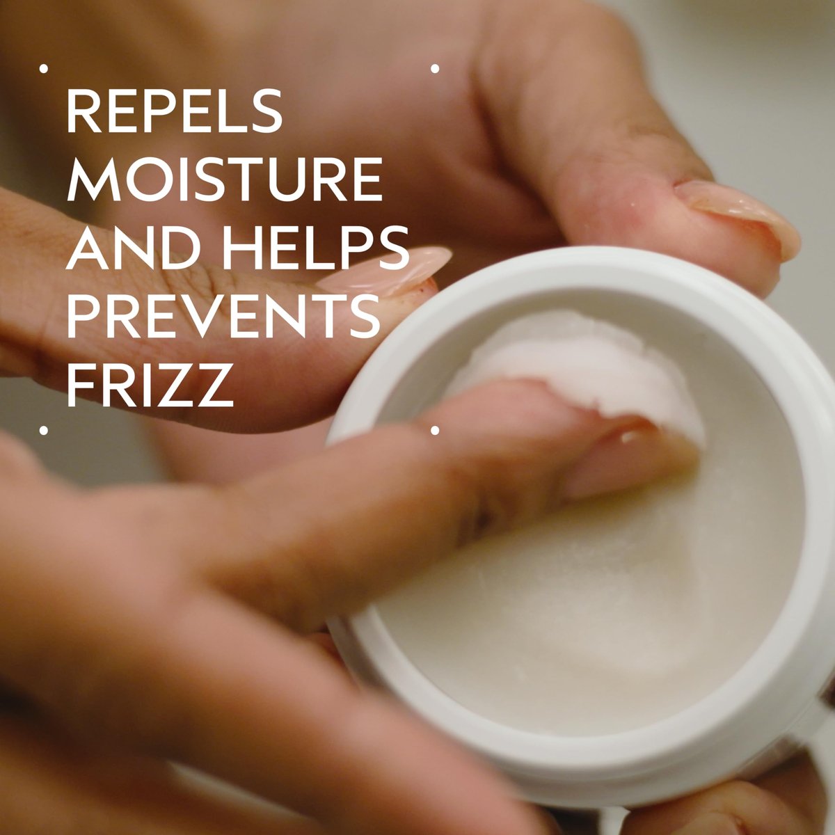 Aveda Brilliant Anti-Humectant Pomade – – Ideal for Curly & Coily Hair: Designed specifically to enhance and – Image 3