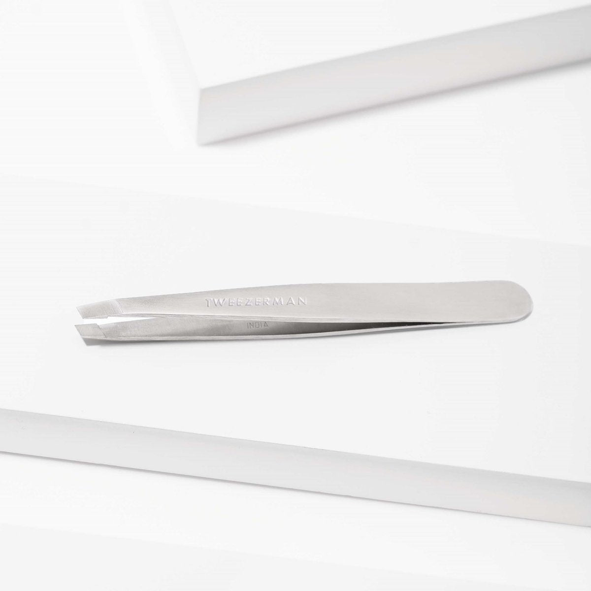 Tweezerman Stainless Steel Slant Tweezer – Precision Eyebrow Tweezers for Women and Men Avelisse