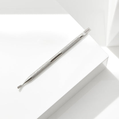 Tweezerman Cuticle Pusher & Nail Cleaner – Silver, 1 Count Avelisse