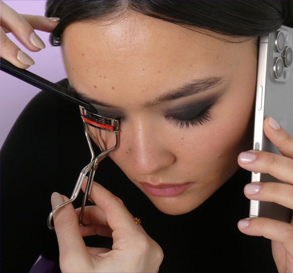 Kevyn Aucoin Eyelash Curler – Stainless Steel, Wide Opening, Red Cushions for Long-Lasting Curl Avelisse