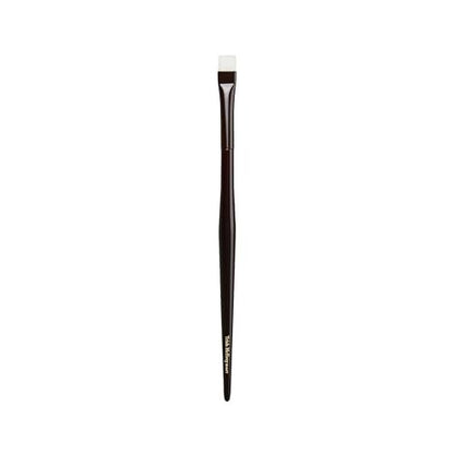 Trish McEvoy Brush 11 Precise Eye Lining Brush – Flat Edge Synthetic Eyeliner Brush for Sharp, Razor-Thin Lines