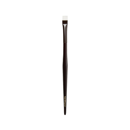 Trish McEvoy Brush 11 Precise Eye Lining Brush – Flat Edge Synthetic Eyeliner Brush for Sharp, Razor-Thin Lines