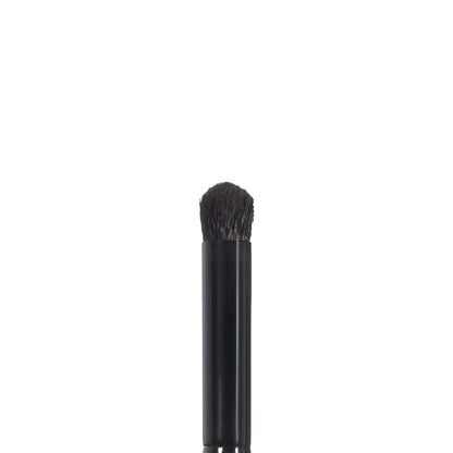 e.l.f. Eye Contour Brush - Soft Synthetic Bristles for Precise Definition, Vegan & Cruelty-Free