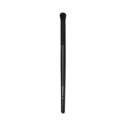 e.l.f. Eye Contour Brush - Soft Synthetic Bristles for Precise Definition, Vegan & Cruelty-Free