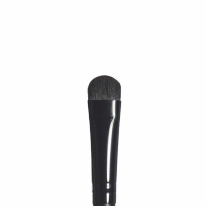 e.l.f. Eyeshadow "C" Brush – Curved Eyeshadow Brush for Blending & Diffusing, Smoky Eye Essential, Vegan & Cruelty-Free