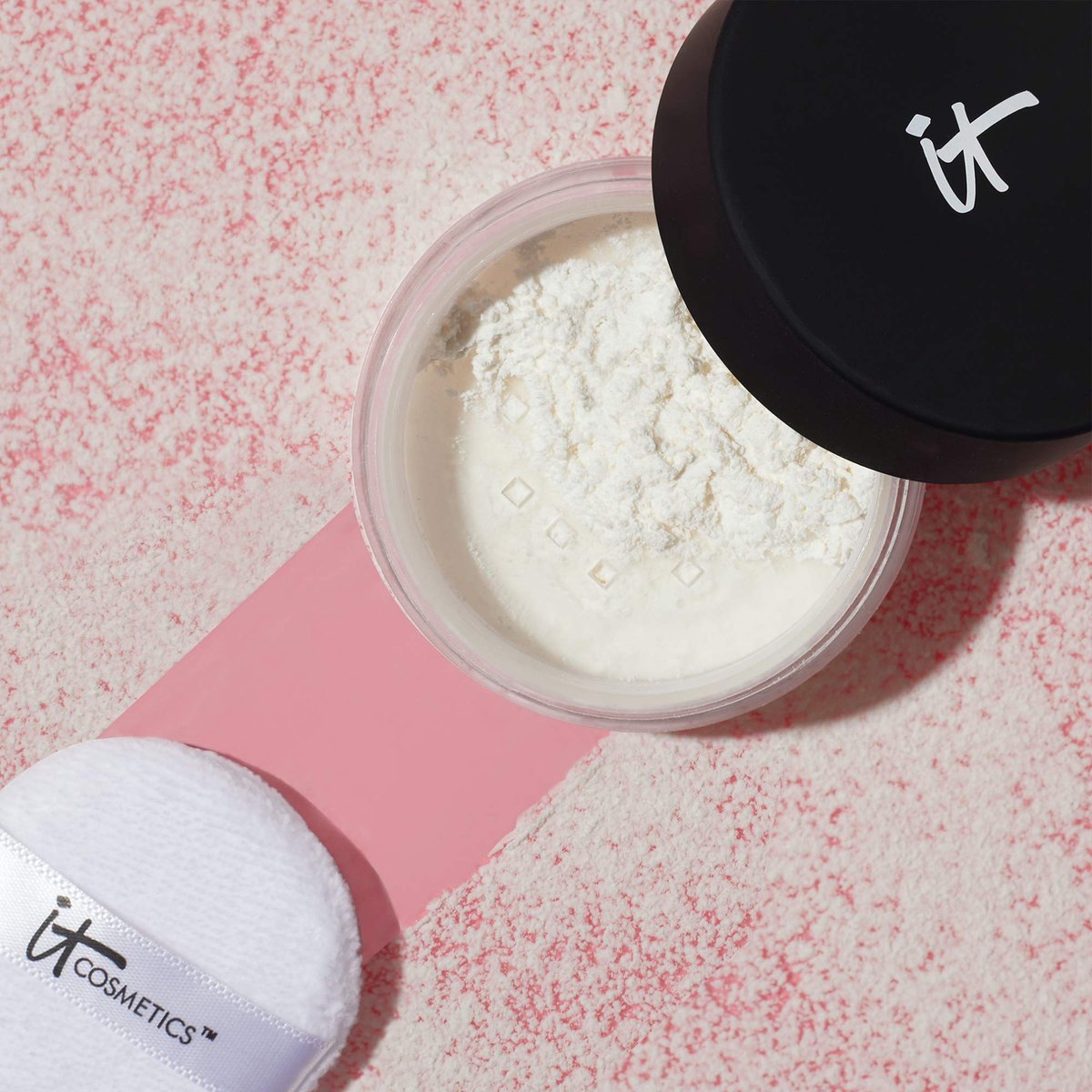 IT Cosmetics Bye Bye Pores Poreless Finish Loose Setting Powder – Translucent Blurring Face Powder with Peptides, Silk, Collagen & Antioxidants – 0.23 oz Avelisse