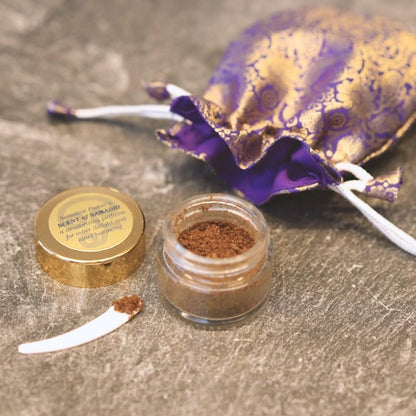 Sensitive Planet Scent of Samadhi Powder - All-Natural Deodorant & Personal Fragrance with Sandalwood, Tulsi, Rose & Clove, 2 oz Jar Avelisse