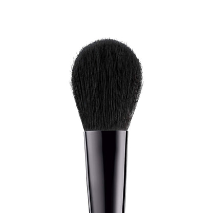 e.l.f. Blush Brush – Soft Synthetic Fiber Brush for Precise Blush Application