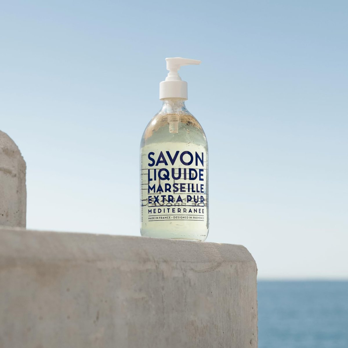 La Compagnie de Provence Savon de Marseille Extra Pure Liquid Soap - Mediterranean Sea - 16.7 fl oz Glass Pump Bottle Avelisse