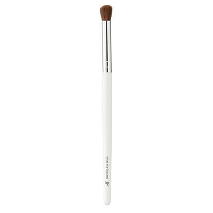 e.l.f. Blending Eye Brush – Professional Synthetic Eyeshadow & Eyeliner Brush for Natural Finish, Vegan & Cruelty-Free