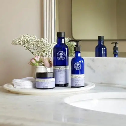 Neal's Yard Remedies Rejuvenating Frankincense Toner - Hydrating Facial Toning Lotion for Refined Skin, Vegan & Cruelty-Free, 200ml Avelisse