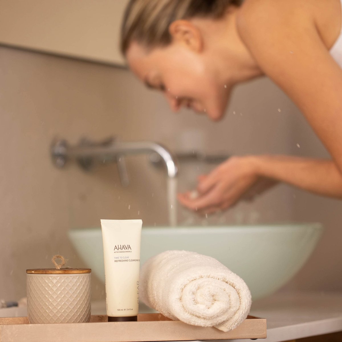 AHAVA Refreshing Cleansing Gel – Soapless Face Wash with Osmoter, Ginger Root & Vitamin E, 3.4 Fl Oz Avelisse