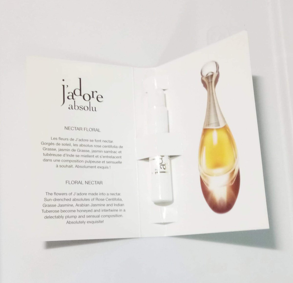 Dior J'adore Eau de Parfum Spray for Women - 0.03 oz Sample Spray - görsel 1