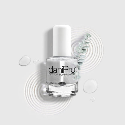 daniPro Doctor-Formulated Clear Base Coat Nail Polish – Strengthening Base Coat with Undecylenic Acid, Biotin & Vitamins for Healthier Nails (0.5 oz, Made in USA) Avelisse