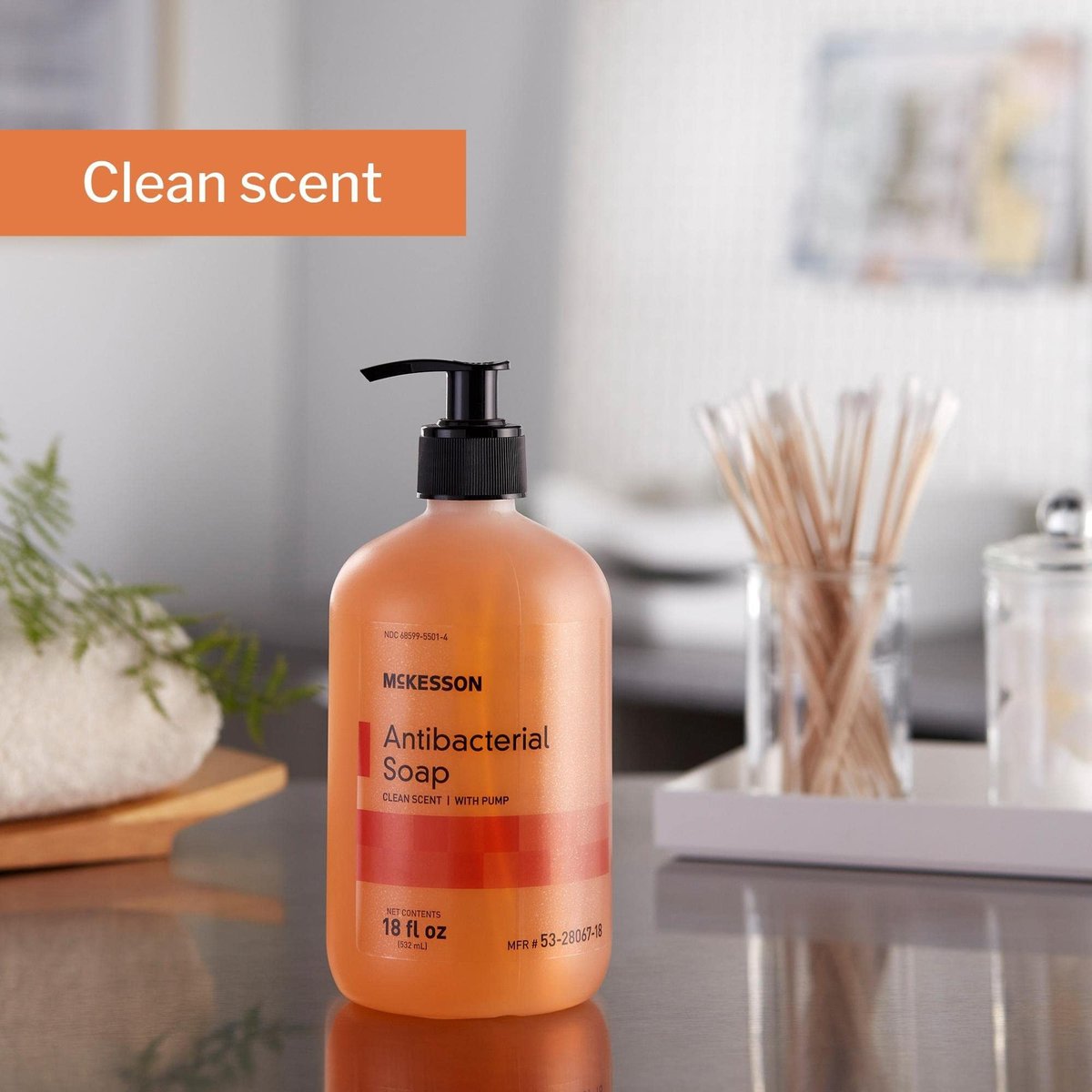 McKesson Antibacterial Liquid Hand Soap, 18 oz Pump Bottle, Clean Scent Avelisse