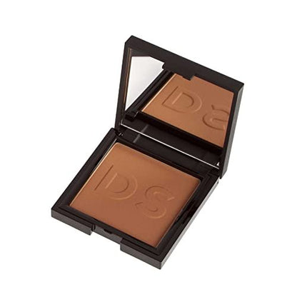 Daniel Sandler INSTANT TAN Wash-Off Face Powder Bronzer – Water-Resistant Matte Bronzing Powder for Natural Sun-Kissed Glow – Fair to Medium Skin – Portable Compact with Mirror