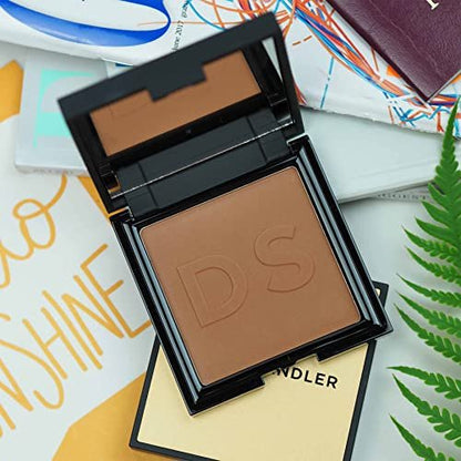 Daniel Sandler INSTANT TAN Wash-Off Face Powder Bronzer – Water-Resistant Matte Bronzing Powder for Natural Sun-Kissed Glow – Fair to Medium Skin – Portable Compact with Mirror