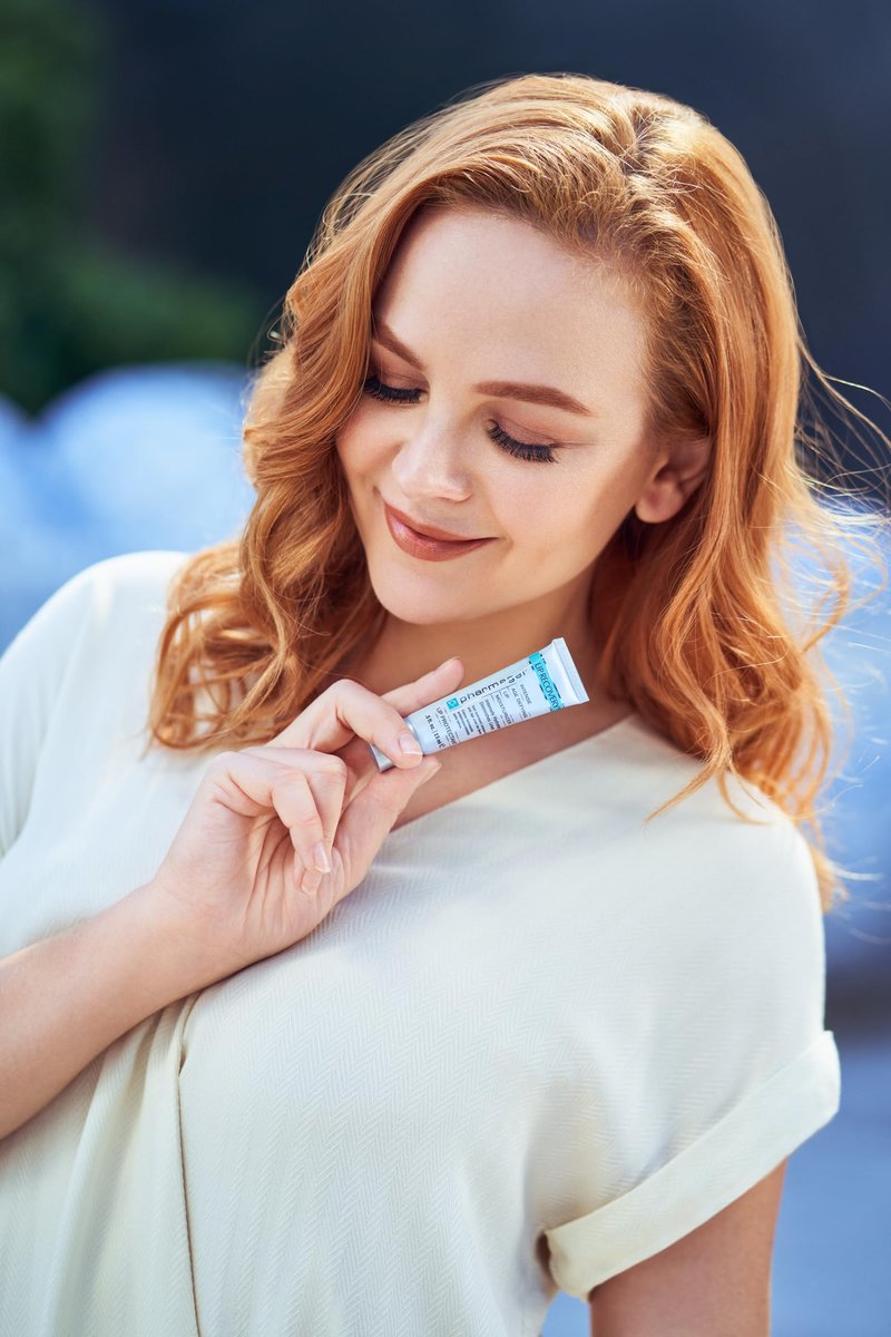 Pharmagel Lip Recovery Protectant - Hydrating Lip Treatment for Lip Lines and Wrinkles, Moisturizing Lip Balm & Repair, 0.5 oz Avelisse