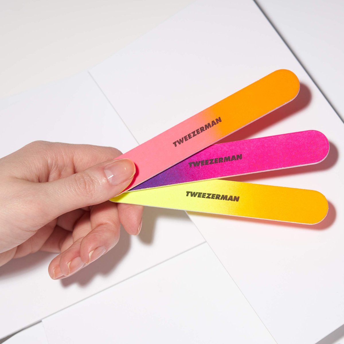 Tweezerman Neon Hot Nail Filemates - 3 Count Emery Nail Files for Natural and Acrylic Nails - görsel 11