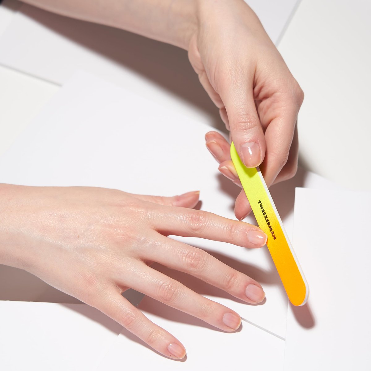 Tweezerman Neon Hot Nail Filemates - 3 Count Emery Nail Files for Natural and Acrylic Nails - görsel 9