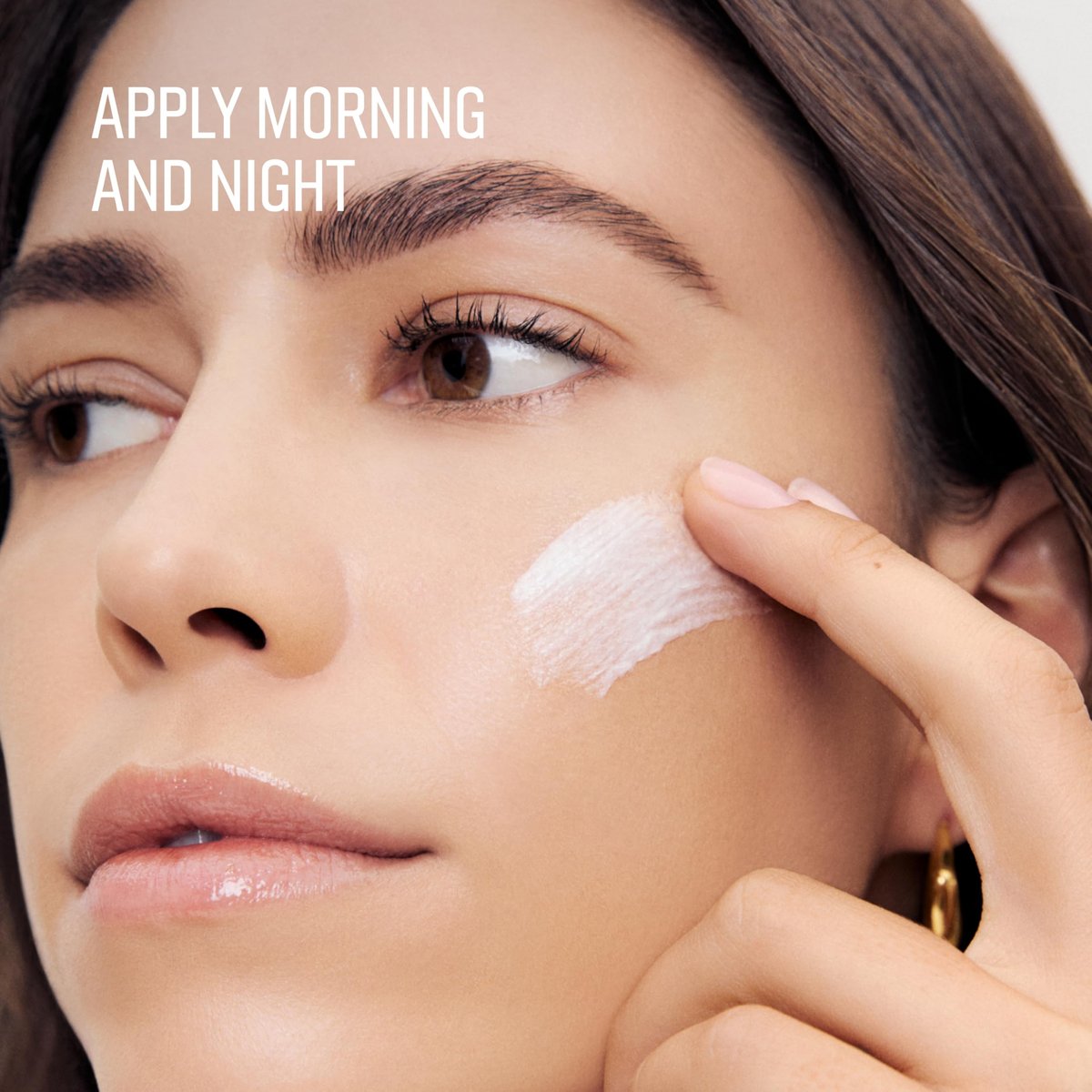 Bobbi Brown Hydrating Face Cream | Rich Yet Lightweight Moisturizer | Hyaluronic Acid, Trehalose, & Enriched Mineral Water Blend, 1.7 Fl Oz Avelisse