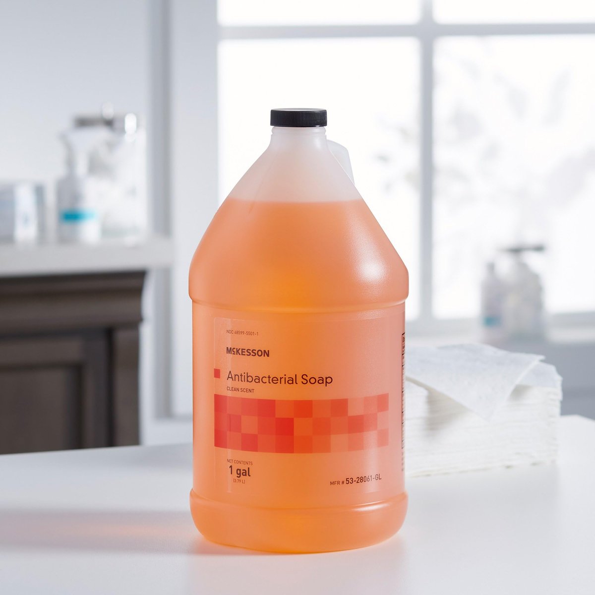 McKesson Antibacterial Liquid Hand Soap, 1 Gallon Refill, Clean Scent Avelisse
