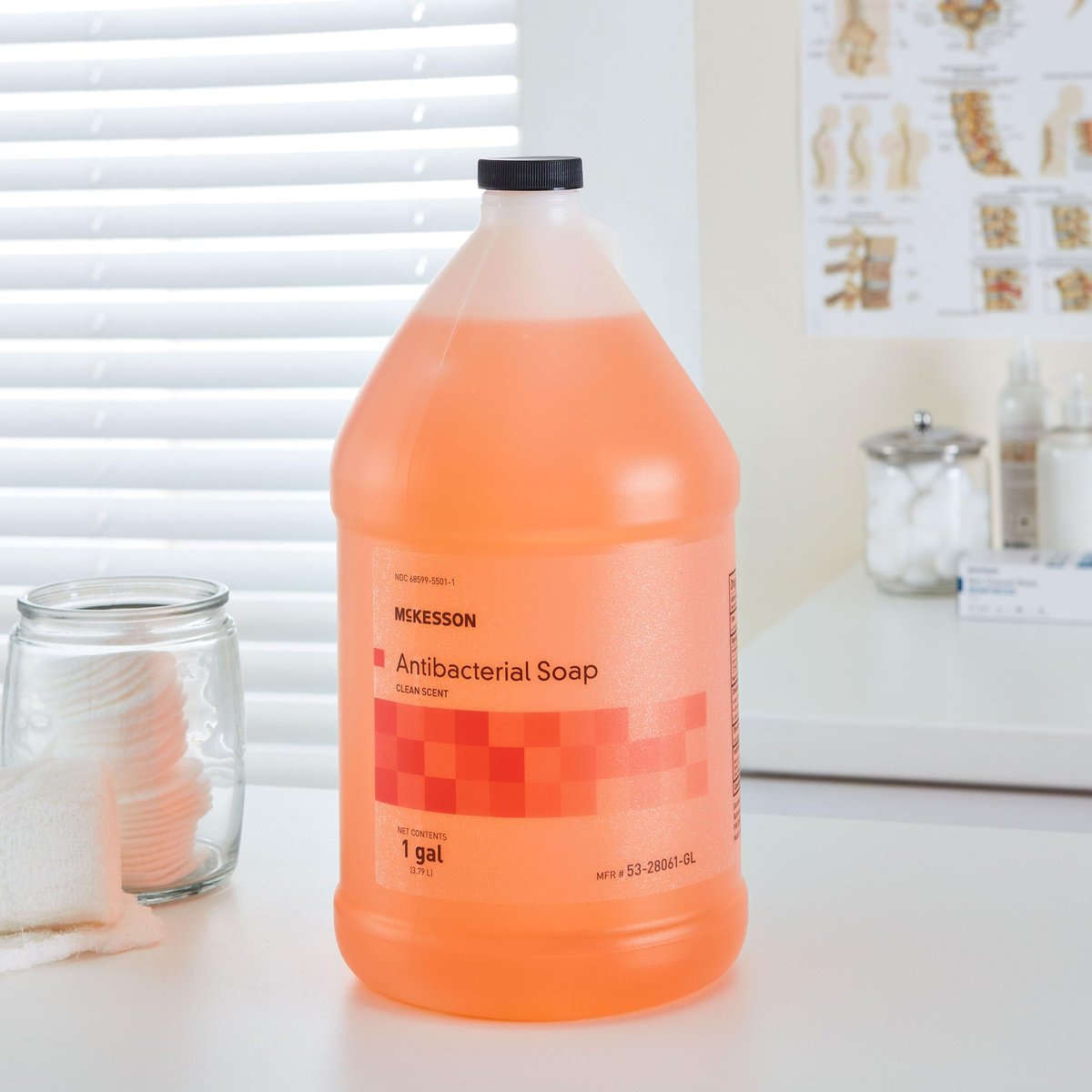 McKesson Antibacterial Liquid Hand Soap, 1 Gallon Refill, Clean Scent Avelisse