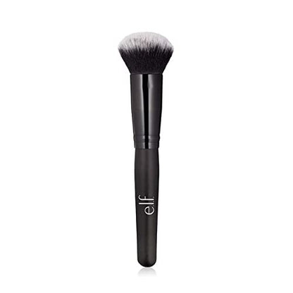 e.l.f. Powder Blurring Brush - Soft-Focus Finish Makeup Brush, Vegan & Cruelty-Free