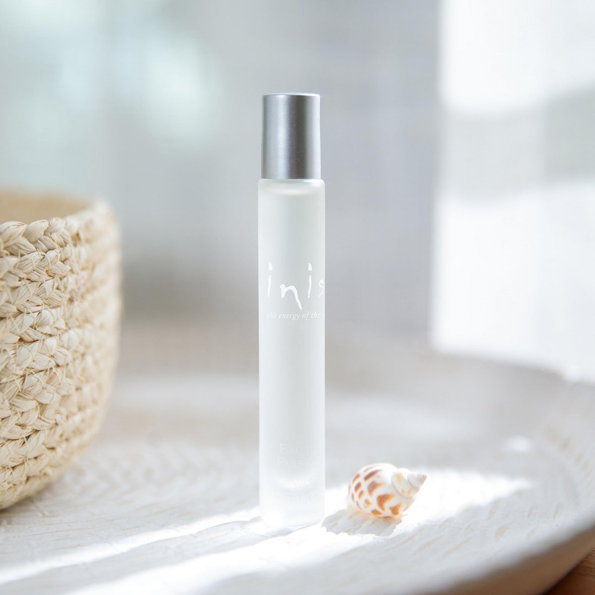 Inis the Energy of the Sea - Roll On Perfume for Women and Men, Unisex Pulse Point Eau de Parfum in a Travel Friendly Roller, Clean Ocean Fresh Aquatic Fragrance, 0.27 fl oz Avelisse
