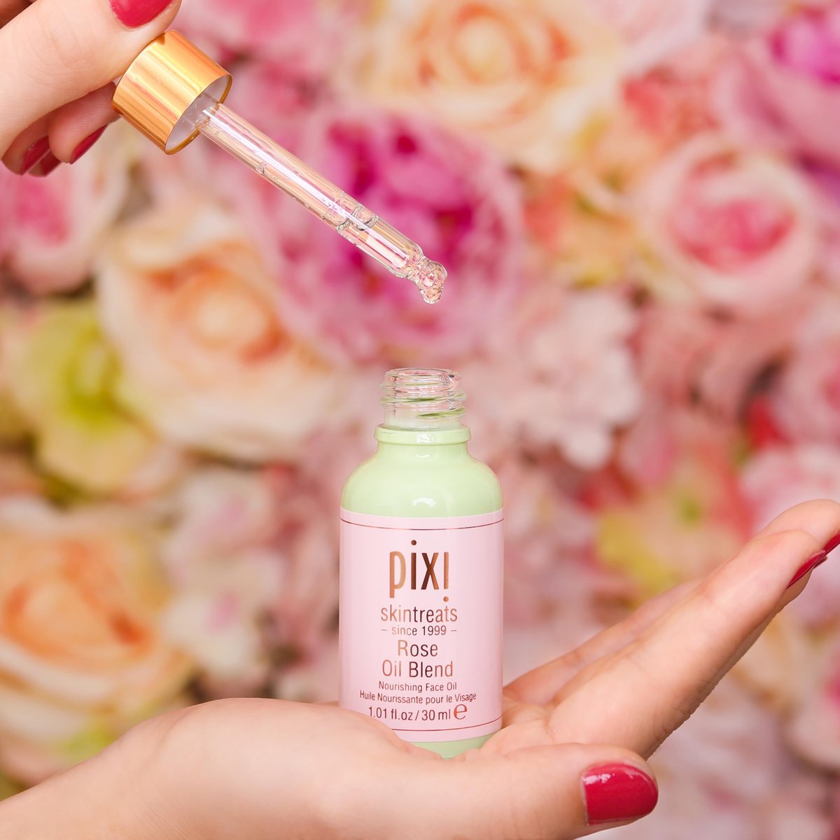Pixi Beauty Rose Oil Blend | Nourishing Botanical Facial Serum | Youth-Preserving Oil for Radiant Skin | 1.01 Fl Oz Avelisse