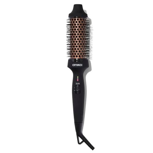 Amika Blowout Babe Thermal Ionic Hairbrush – 1.5" Ceramic Round Brush for Smoothing, Volume & Shine – Ionic Technology to Tame Frizz – Black Avelisse