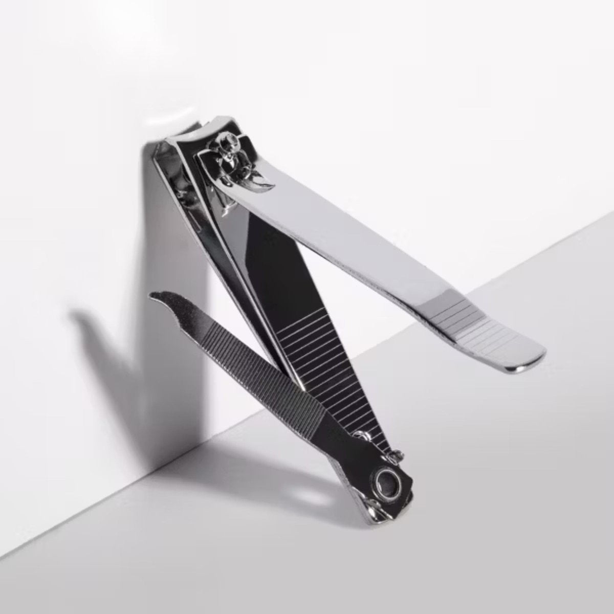 Trim Neat Feet Deluxe Toenail Clipper with File – Stainless Steel, Straight Edge for Tough Nails & Ingrown Nail Care - görsel 10