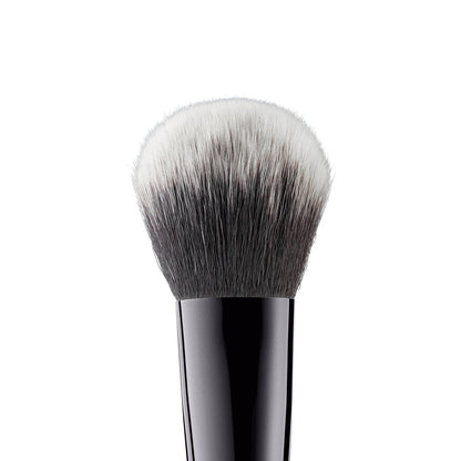 e.l.f. Flawless Face Brush - Synthetic Makeup Brush for Contour, Blush & Bronzer - Vegan & Cruelty-Free