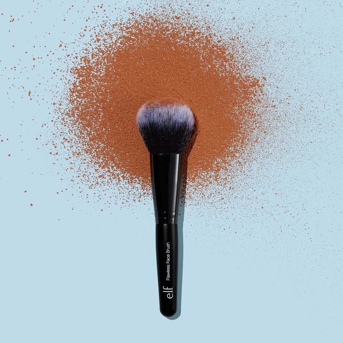 e.l.f. Flawless Face Brush - Synthetic Makeup Brush for Contour, Blush & Bronzer - Vegan & Cruelty-Free - görsel 5