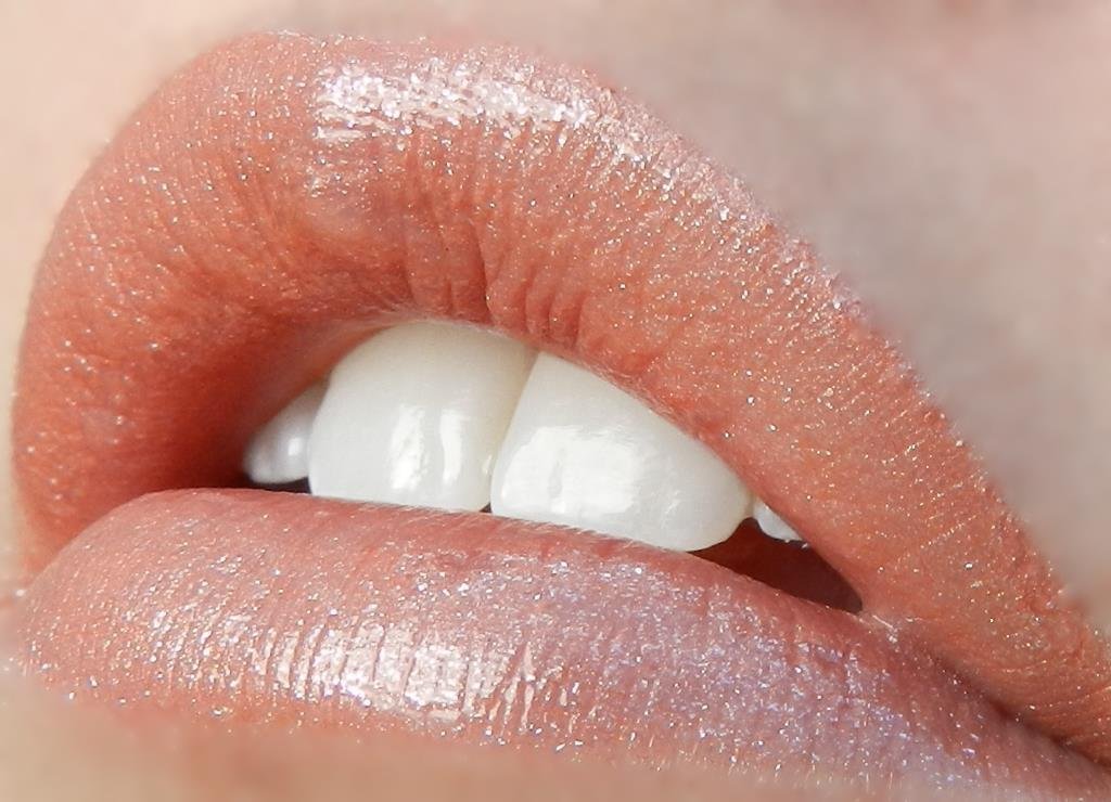 LipSense Liquid Lip Color - Bombshell Diamond - Long-Lasting, Transfer-Proof Lipstick (0.25 fl oz) - görsel 1