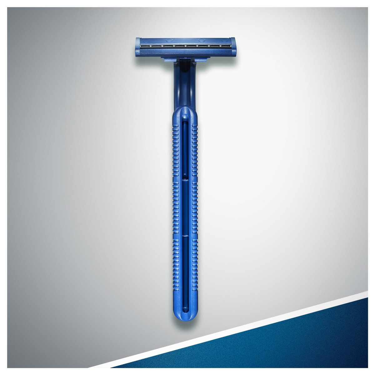 Blue II Disposable Razors 20 Count - Smooth, Clean Shave On-the-Go Avelisse