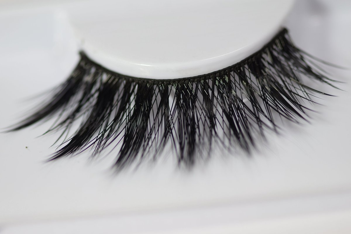 Miss Lash M157 False Eyelashes - 4 Pairs (Pack of 8) | Dramatic Volume Lashes - görsel 4