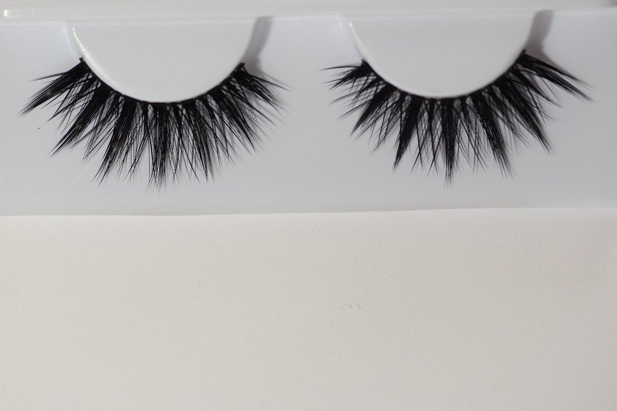 Miss Lash M157 False Eyelashes - 4 Pairs (Pack of 8) | Dramatic Volume Lashes - görsel 6