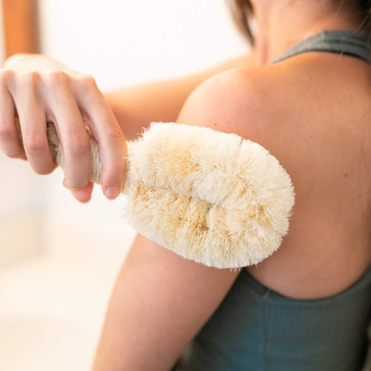 GranNaturals Bath & Shower Dry Skin and Body Sisal Brush – Natural Fibers for Exfoliation, Circulation & Cellulite Reduction - görsel 7
